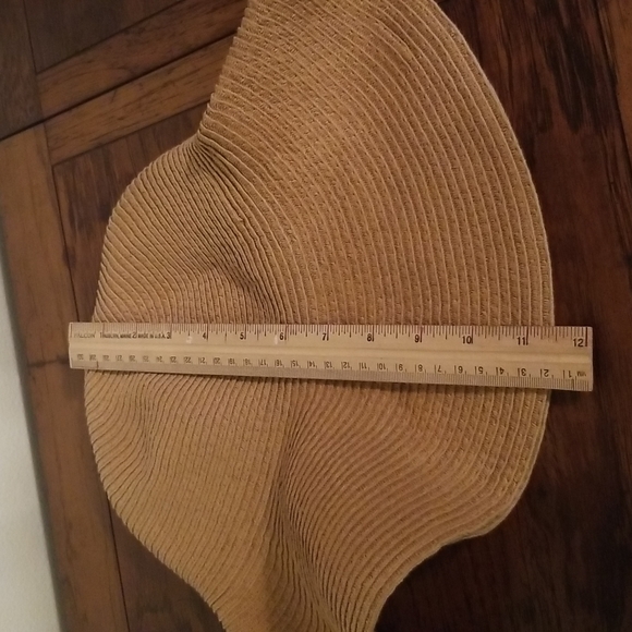 Old Navy Women’s Foldable Travel Wide Brim Hat - Picture 6 of 7
